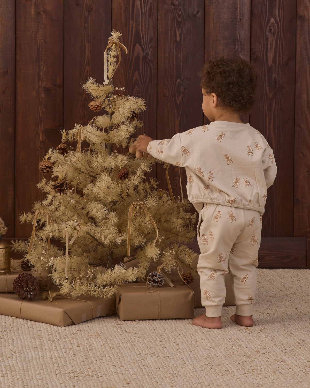 Quincy Mae Relaxed Fleece Baby Sweatshirt in Gingerbread and Quincy Mae Relaxed Fleece Baby Sweatpant in Gingerbread back angle model photo