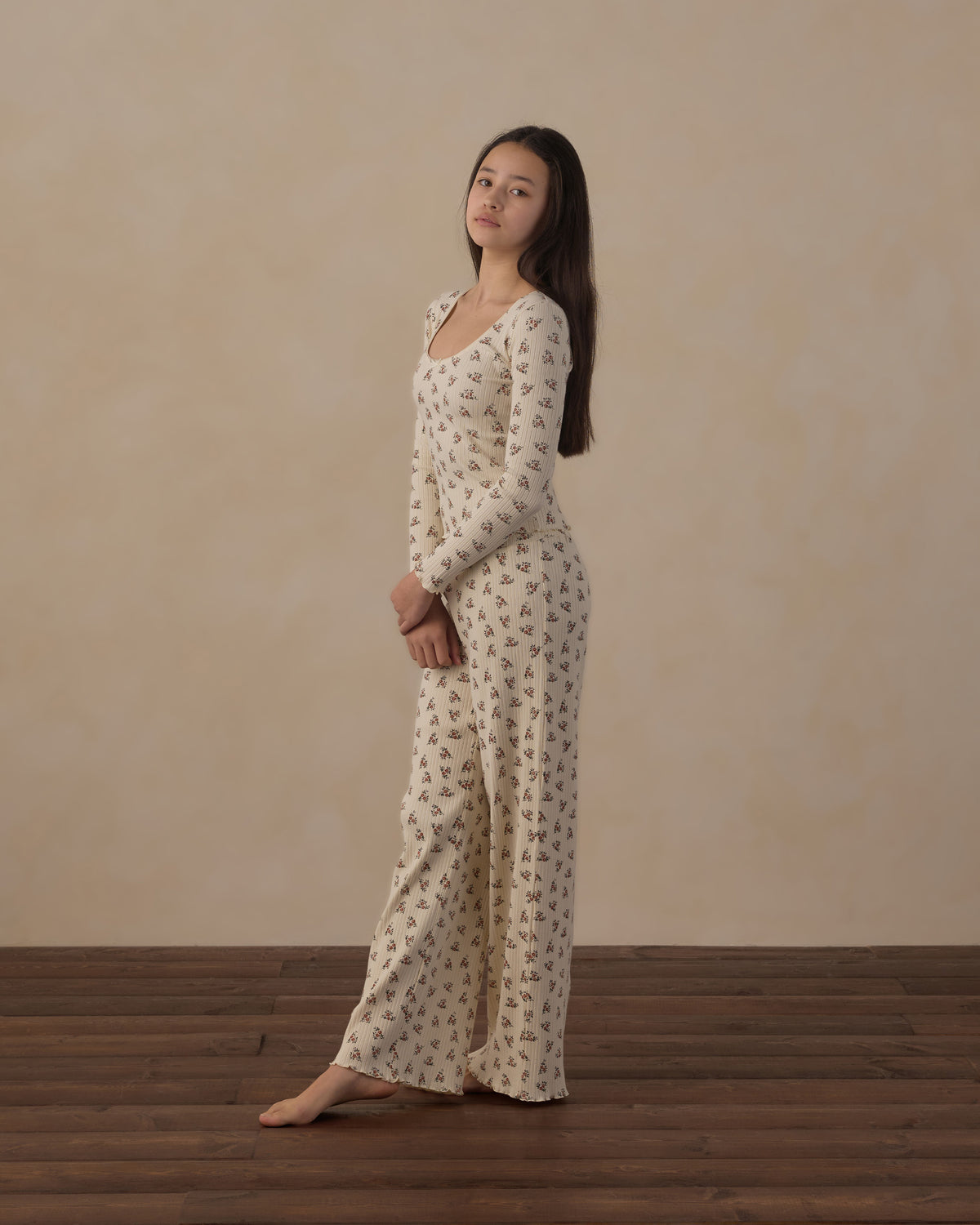 Rylee + Cru Teen Ribbed Lounge Set | Ruby Bloom Full Length Model Picture