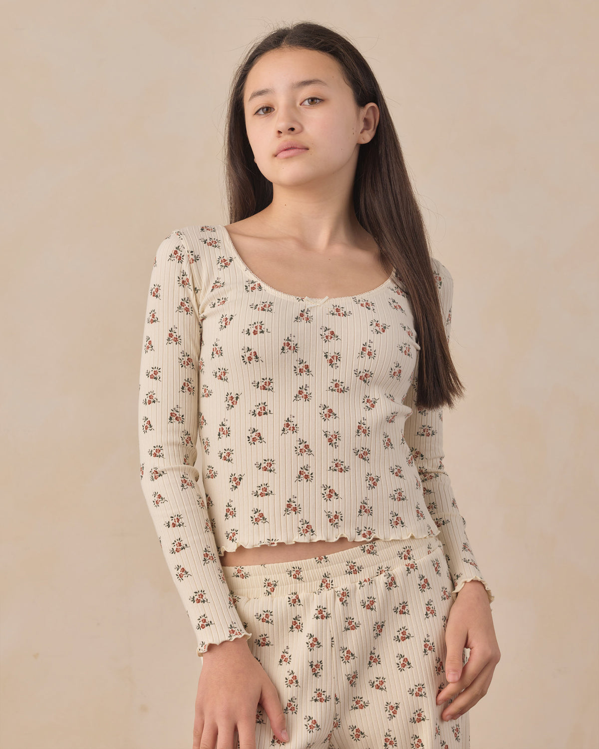 Model Portrait Rylee + Cru Teen Ribbed Lounge Set | Ruby Bloom