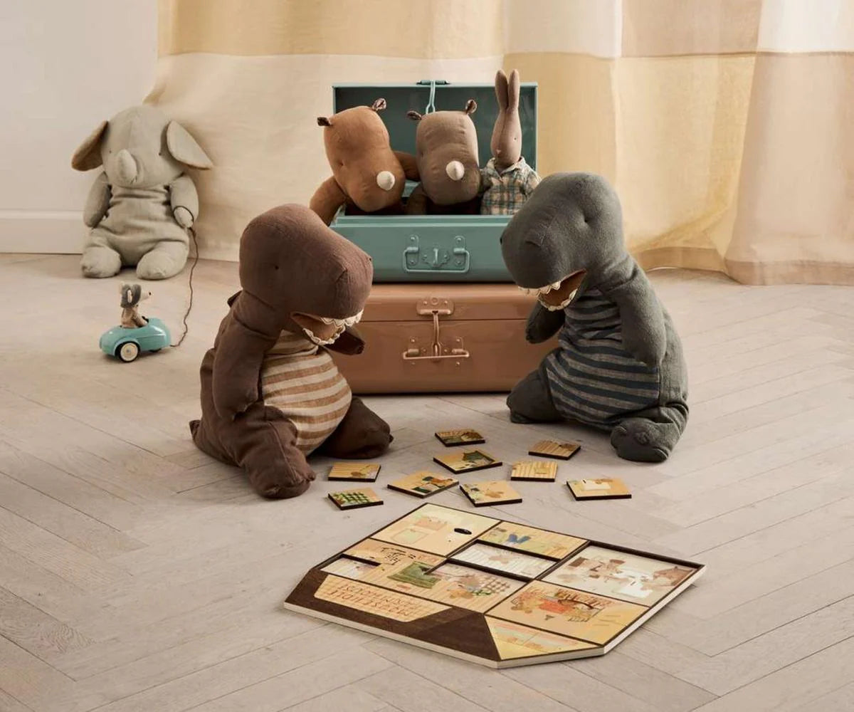 Maileg Gantosaurus || Large, Chocolate play scene
