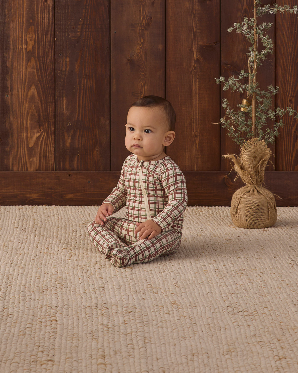 Studio photo Quincy Mae Bamboo Baby Zip Footie in Redwood Check