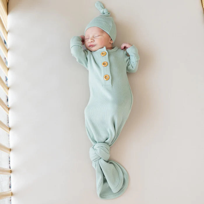 Kyte Baby Ribbed Knotted Gown with Hat Set II Sage