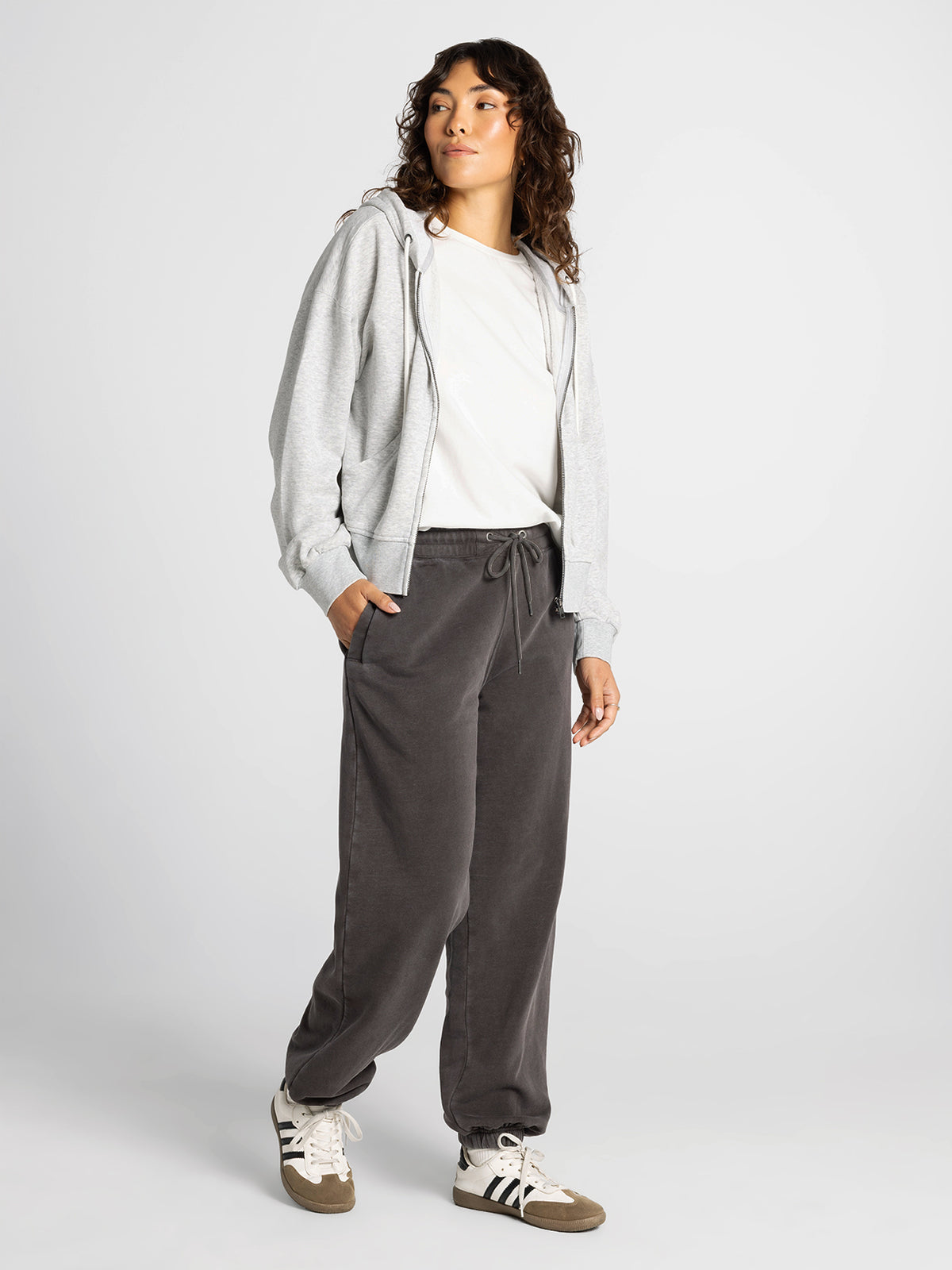 full length studio model wearing Thread & Supply Ashford Jogger in Espresso